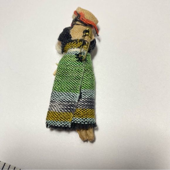 Primitive Folk Art Doll Brooch Pin - Picture 2 of 4